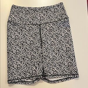 Black and White Flower Patterned Women's Bike Shorts